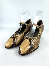 Load image into Gallery viewer, Original Deadstock 1930's Art Deco Mary Jane Style Snakeskin Shoes with Button Fastening - UK 3 *
