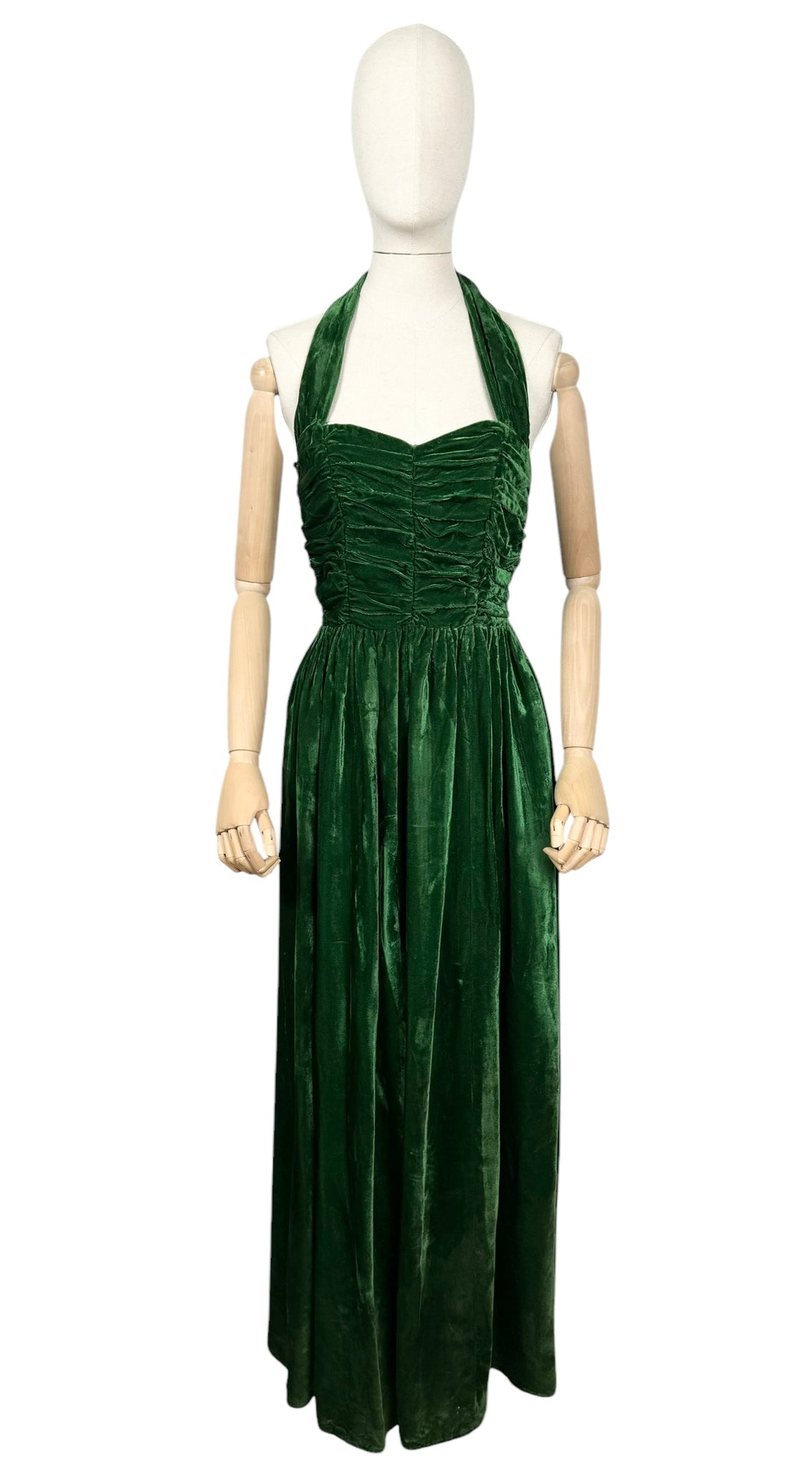 Original 1950's Vibrant Green Velvet Halterneck Evening Dress - Bust 3 1940s Style For You Original 1950's Vibrant Green Velvet Halterneck Evening Dress - Bust 3 1940s Style For You