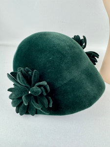 Original 1950’s Bottle Green Felt Hat With Pretty Felt Flower Trim