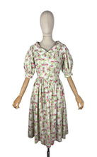 Load image into Gallery viewer, Original 1950's 1960's Petite Fit Crisp Cotton Day Dress in Pink and Green - Bust 32 34 *
