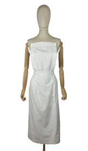 Load image into Gallery viewer, Vintage White Cotton Nurses Uniform Apron - No.1
