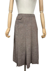 Original 1940's Brown and White Tweed Pleated Skirt with Pocket - Waist 26"