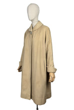 Load image into Gallery viewer, Original Late 1940's Early 1950's Cream Wool Coat with Single Button Closure - Bust 44 46
