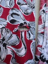 Load image into Gallery viewer, Original 1940's Novelty Print Day Dress with Bow Print in Red, Black and Grey - Bust 34
