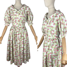 Load image into Gallery viewer, Original 1950's 1960's Petite Fit Crisp Cotton Day Dress in Pink and Green - Bust 32 34 *
