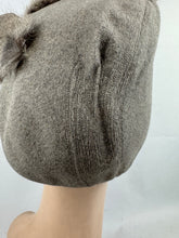 Load image into Gallery viewer, Original 1930's Marshall &amp; Snelgrove Grey Felt High Hat with Rabbit Fur Trim
