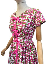 Load image into Gallery viewer, Original 1950’s Pink and Green Cotton Day Dress with Bow Trim - Bust 34
