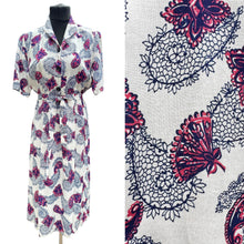 Load image into Gallery viewer, Original 1940’s CC41 Novelty Print Belted Day Dress - Bust 34 36
