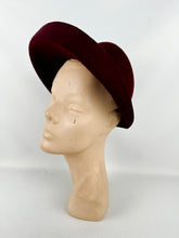 Load image into Gallery viewer, Original 1940&#39;s Burgundy Felt Bonnet Hat with Blue Grosgrain Trim *
