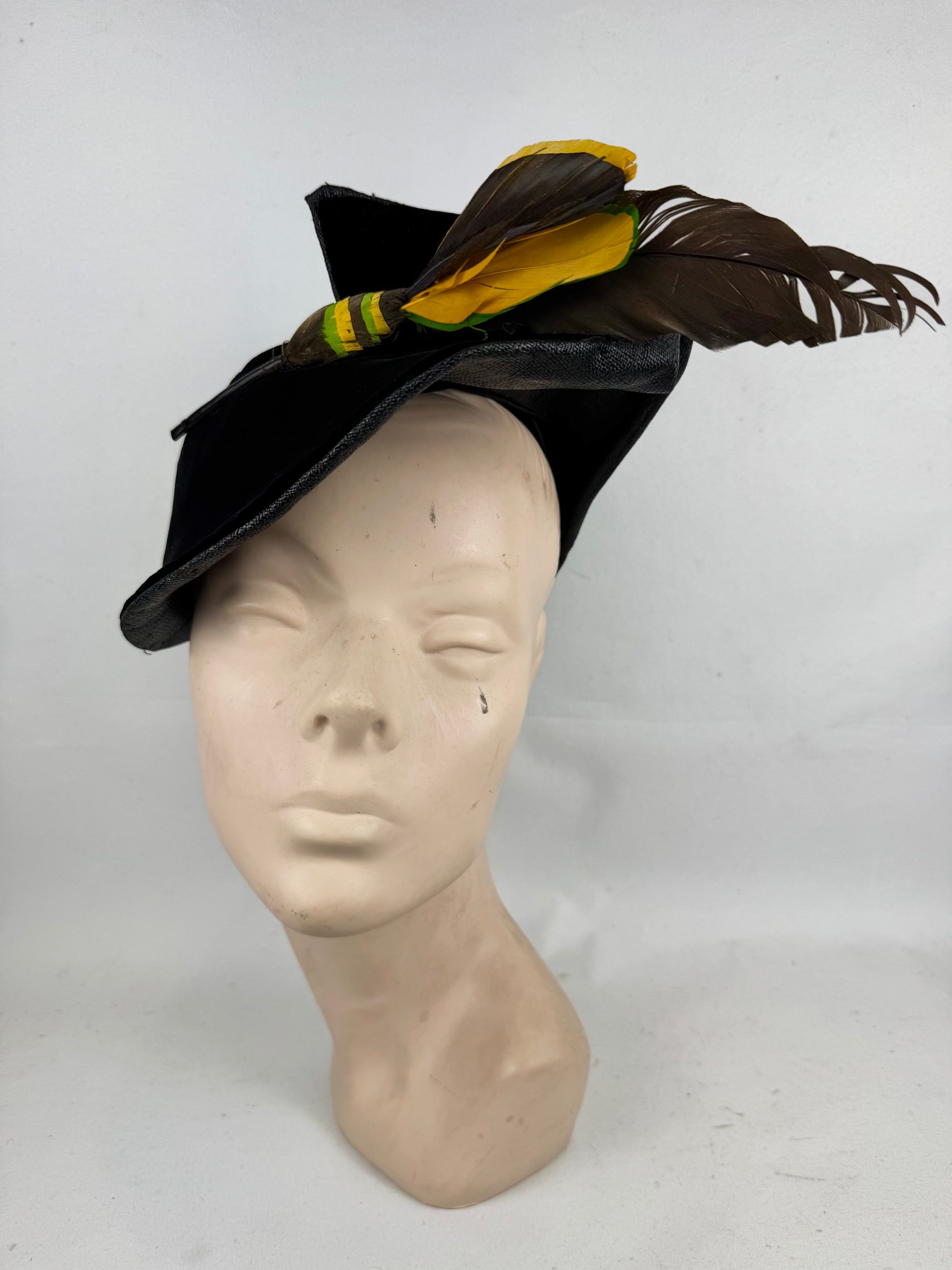 Hats – 1940s Style For You