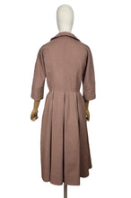 Load image into Gallery viewer, Original 1950’s Stylish Warm Brown Slub Linen Day Dress - Bust 36 *

