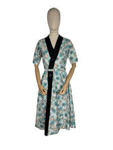 Load image into Gallery viewer, Original 1950&#39;s Ann Foster Atomic Print Belted Day Dress in Teal, White and Black - Reviersible - Bust 34
