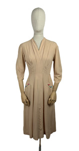 Original 1940’s Beige Crepe Day Dress with Embroidered Pocket Detail - Bust 34 35 *