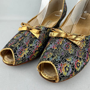 Original 1950’s Rainbow Floral Lounge Shoes with Gold Bow Trim - Charming Slippers - Size 5.5 or 6 *