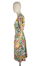 Load image into Gallery viewer, Reproduction 1940's Novelty Print Cotton Day Dress - Tropical Themed Print - Bust 37 *
