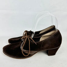Load image into Gallery viewer, Original 1950's Brown Suede and Leather Lace Up Shoes with Low Heel - UK 4
