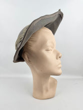 Load image into Gallery viewer, Original 1930&#39;s Grey Felt French Hat with Velvet Ribbon Trim by &#39;Suzanne Le Meunier&#39;
