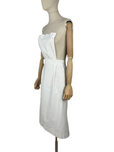 Load image into Gallery viewer, Vintage White Cotton Nurses Uniform Apron - No.4
