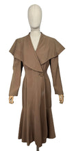 Load image into Gallery viewer, Wounded But Wearable Original American 1930’s Brown Pure Wool Coat with Huge Collar by W.M. Devitz - Bust 34 36 *
