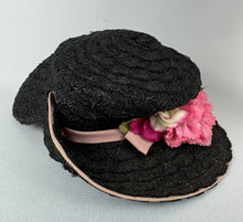 Load image into Gallery viewer, Original Late 1930&#39;s or Early 1940&#39;s Pink and Black Straw Topper Hat with Floral Trim
