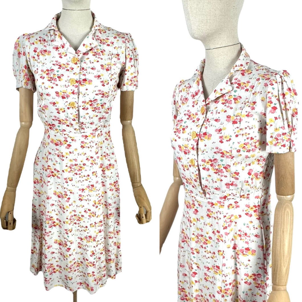 Original Late 1930's Petite Length Floppy Cotton Floral Day Dress in White, Coral, Pink and Yellow - Bust 32 34
