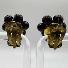 Load image into Gallery viewer, Original 1950&#39;s Mid Century Wooden Flower Cluster Clip on Earrings

