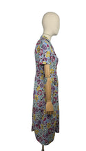 Load image into Gallery viewer, Original 1940’s 1950’s Bright Floral Cotton Summer Dress in Blue, Pink, Purple, Yellow and Turquoise - Bust 34 36 *
