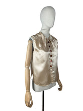 Load image into Gallery viewer, Original 1930’s 1940’s Dickie Blouse with Spearpoint Collar - Bust 34 *
