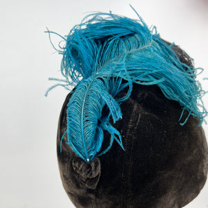 Fabulous Original 1930's Dark Brown Velvet Hat with Ostrich Feather Plume Trim in Blue and Black *