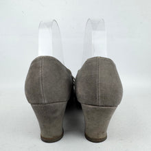 Load image into Gallery viewer, Original 1940’s Grey Suede and Leather Lace-up Shoes - UK 5 or 5.5
