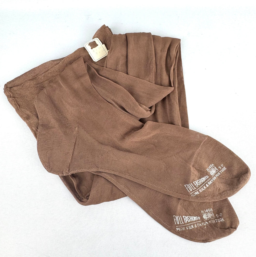 Original 1940's CC41 Fully Fashioned Rayon Silk Seamed Stockings