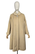 Load image into Gallery viewer, Original Late 1940's Early 1950's Cream Wool Coat with Single Button Closure - Bust 44 46
