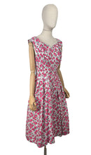Load image into Gallery viewer, Original 1950's White, Pink and Grey Waffle Cotton Rose Print Day Dress - Bust 35 *

