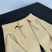 Load image into Gallery viewer, Original 1940&#39;s CC41 Men&#39;s Pig Skin Natural Leather Gloves with Gold Tone Button Fastening - Size 8 *
