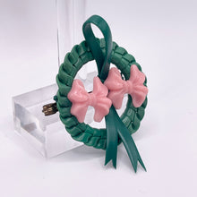 Load image into Gallery viewer, Original 1940&#39;s Green and Pink Wartime Make Do and Mend Wire Brooch with Double Bow Trim
