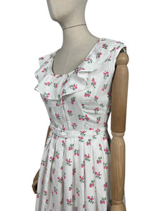 Original 1950's White, Pink and Green Textured Cotton Belted Day Dress with Roses Print and Frill Collar - Bust 34