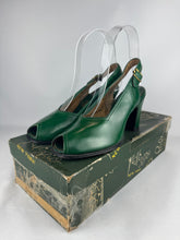 Load image into Gallery viewer, Original 1940's Palizzio New York Green Leather Sling Back Peep-toe Shoes in Original Box - UK 3 3.5 *
