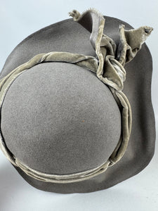Original 1930's Grey Felt French Hat with Velvet Ribbon Trim by 'Suzanne Le Meunier'