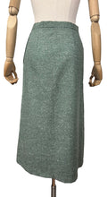 Load image into Gallery viewer, Original 1940&#39;s Green and White Tweed Pleated Skirt with Pocket - Waist 27&quot;
