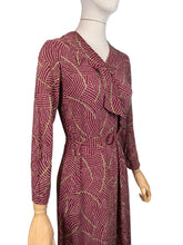 Load image into Gallery viewer, Original 1930's Art Deco Long Sleeved Belted Day Dress in Burgundy and Green - Bust 32 34 *
