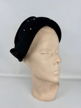 Load image into Gallery viewer, Original 1950&#39;s Inky Black Felt Hat with Faux Pearl Beads and Side Bow
