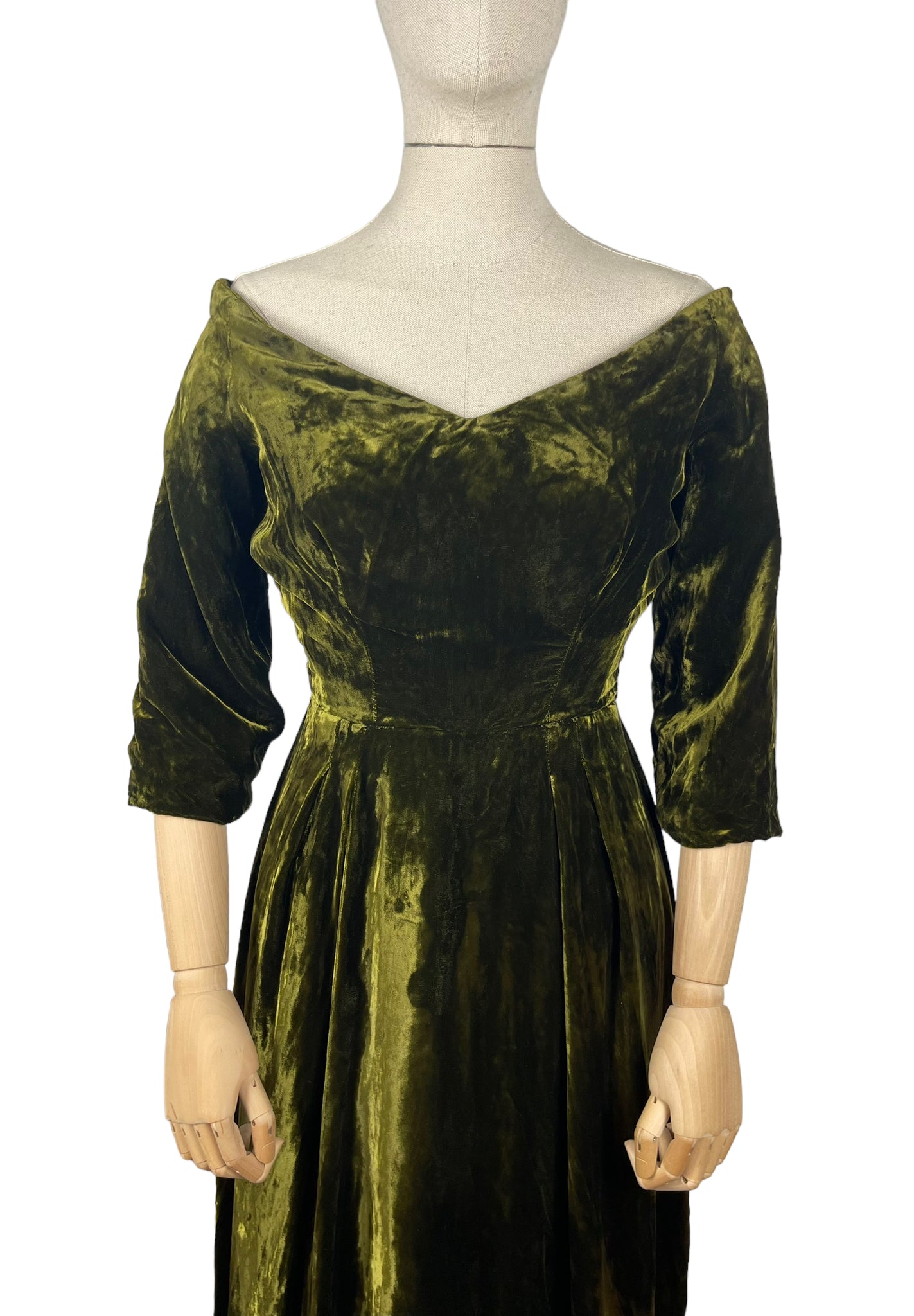 Original 1930's Off the Shoulder Moss Green Velvet Full Length Evening 1940s Style For You Original 1930's Off the Shoulder Moss Green Velvet Full Length Evening 1940s Style For You