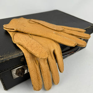 Original 1940's or 1950's Men's Tan Pig Skin Leather Gloves - Size 8.5 *