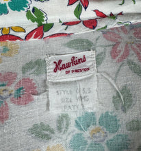 Load image into Gallery viewer, Originla 1940's White Cotton Smock with Bright Floral Print - Bust 38 *
