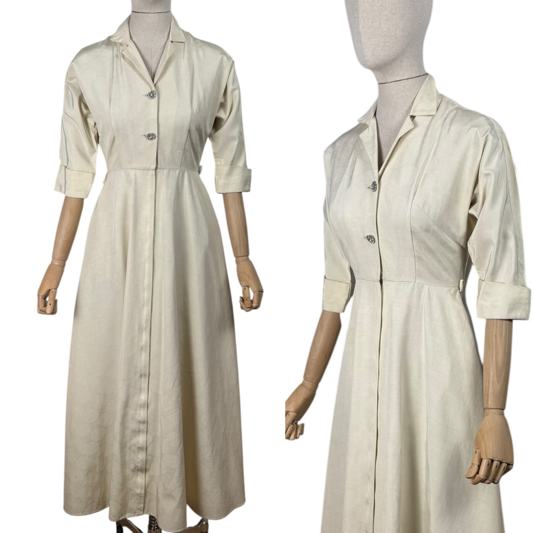 Original 1940's 1950's Cream Grosgrain Zip Fronted Housecoat by Evelyn Pearson - Bust 34 *