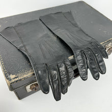 Load image into Gallery viewer, Original 1940&#39;s CC41 Deadstock Soft Black Leather Gloves - Size 6
