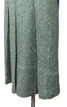 Load image into Gallery viewer, Original 1940&#39;s Green and White Tweed Pleated Skirt with Pocket - Waist 27&quot;
