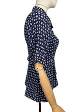 Load image into Gallery viewer, Original 1940’s Navy and White Crepe Novelty Print Jacket with Baskets and Flowers - Bust 33 34 *
