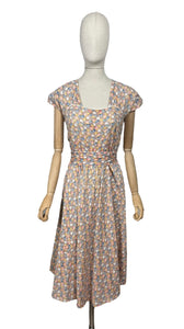 Original 1940’s Fine Cotton Floral Day Dress in Brown, Pink, Blue and White - Bust 36 *