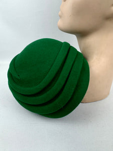 Original 1950's Vibrant Kelly Green Felt Hat by Jacoll